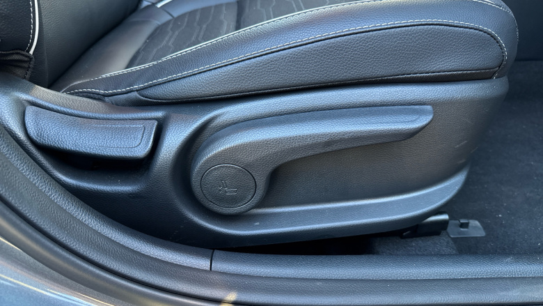 Kia Stonic 1.0T GDi 48V 98 GT-Line S 5dr Petrol Estate